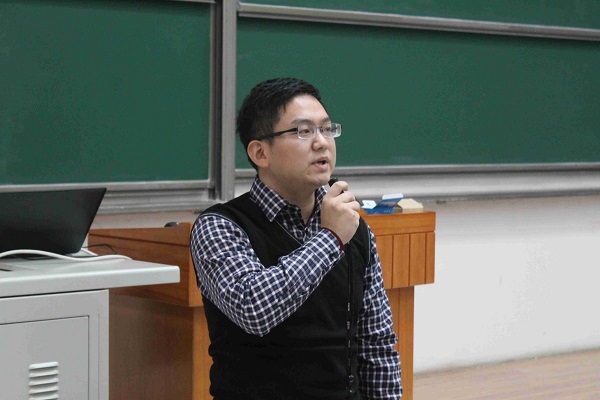 2014级优良学风班答辩顺利举行